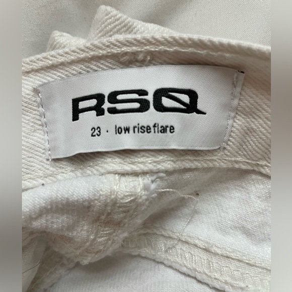 I’m selling some white pants from Tillys. The waist size is 23” - Picture 3 of 3